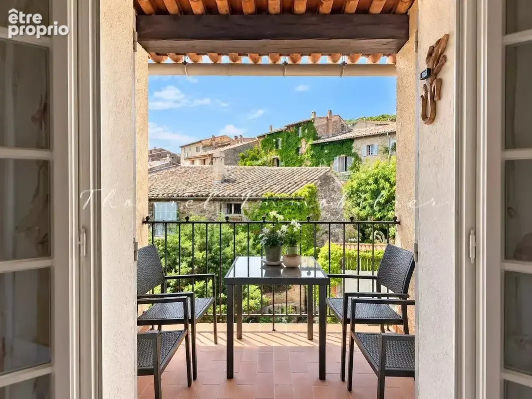 Appartement à LA GARDE-FREINET