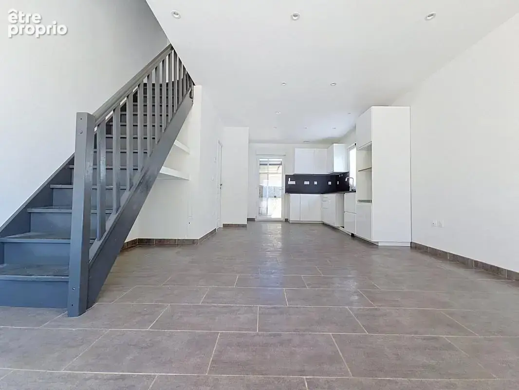 Maison duplex - 2 chambres - Terrasse - Cour - Stationnements - photo 5