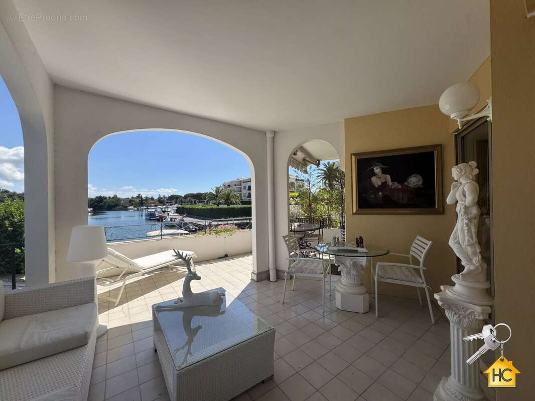 Appartement à MANDELIEU-LA-NAPOULE