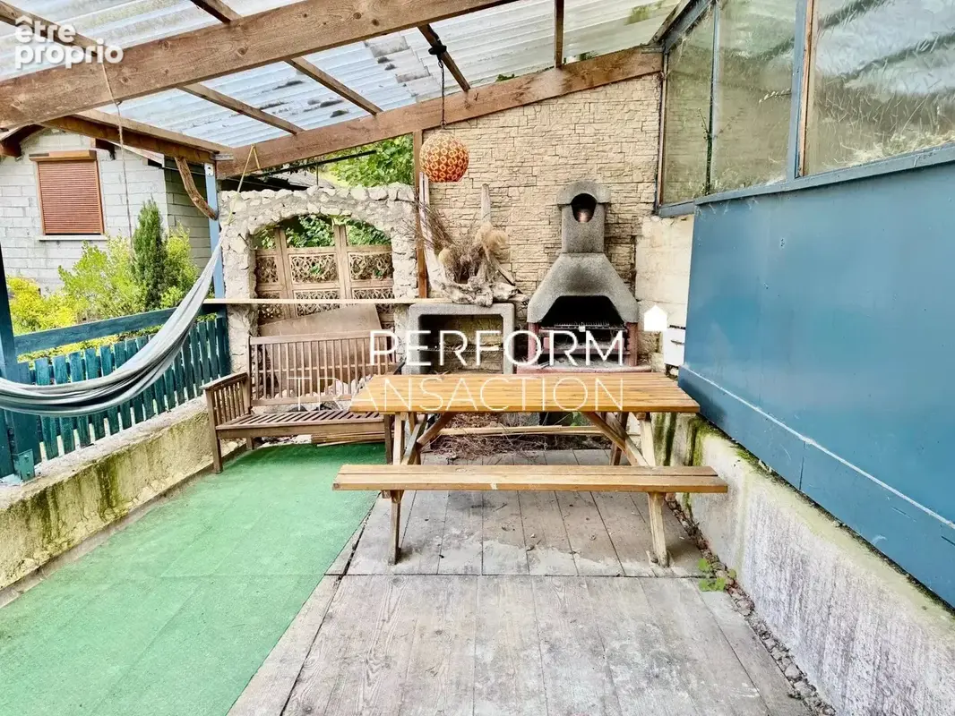 SAINT LAURENT EN BEAUMONT-Maison avec terrasse et cave - photo 6