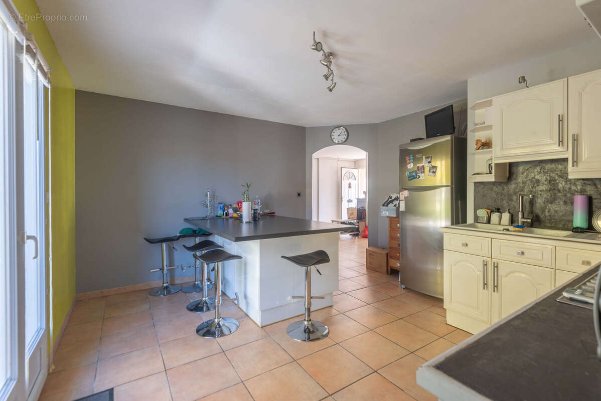 Maison à FARGUES-SAINT-HILAIRE