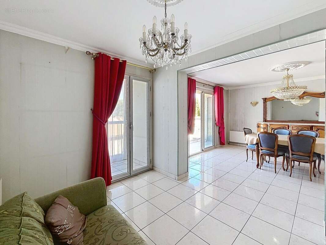 Photo 2 - Appartement à MARSEILLE-10E