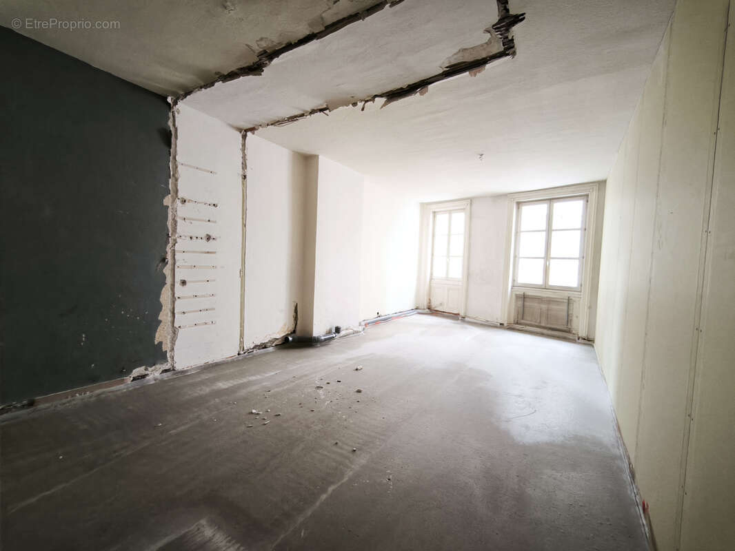 Appartement à SAINT-ETIENNE