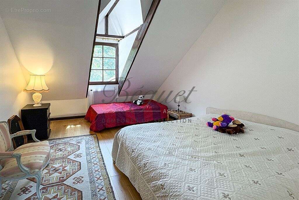 Maison à POIGNY-LA-FORET