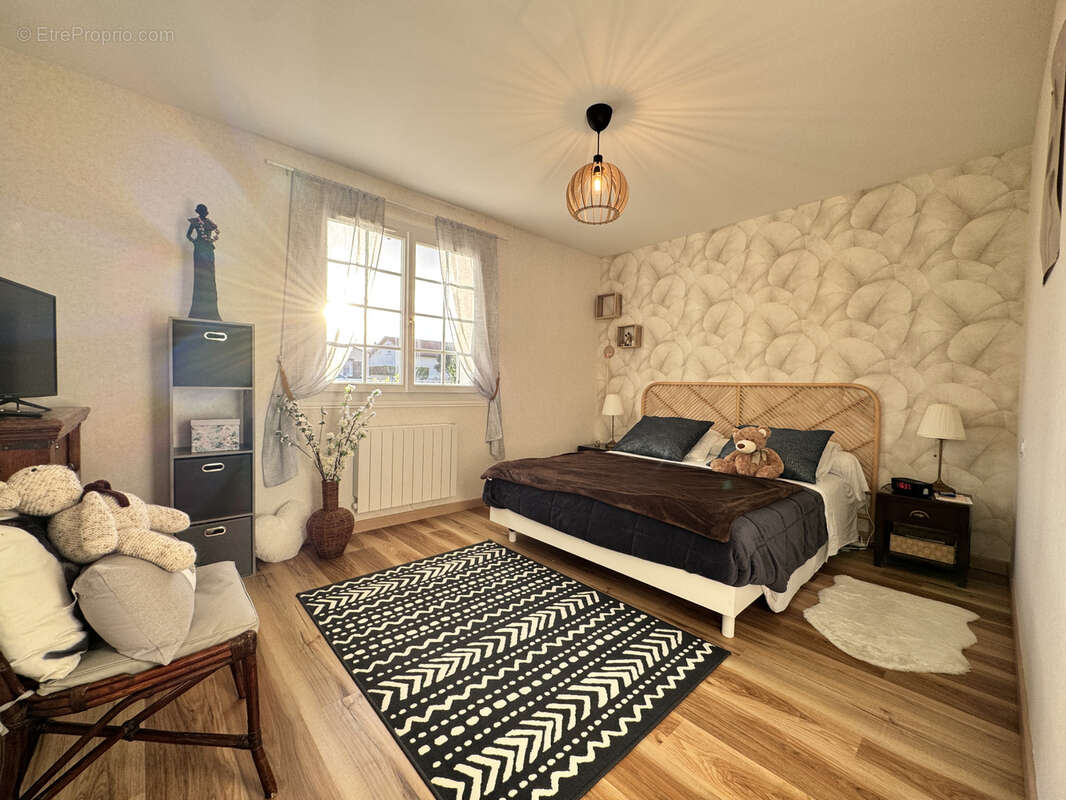 Maison à BARBEZIEUX-SAINT-HILAIRE