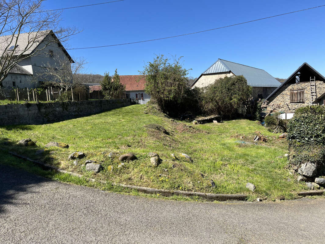 Terrain à POUEYFERRE