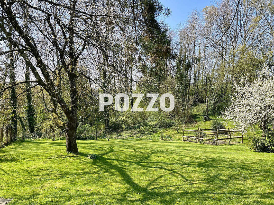 Maison à TESSY-SUR-VIRE