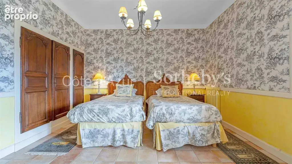 Exclusivité Côte d’Azur villa d’exception à Sainte-Maxime, proche mer et centre-ville - photo 16
