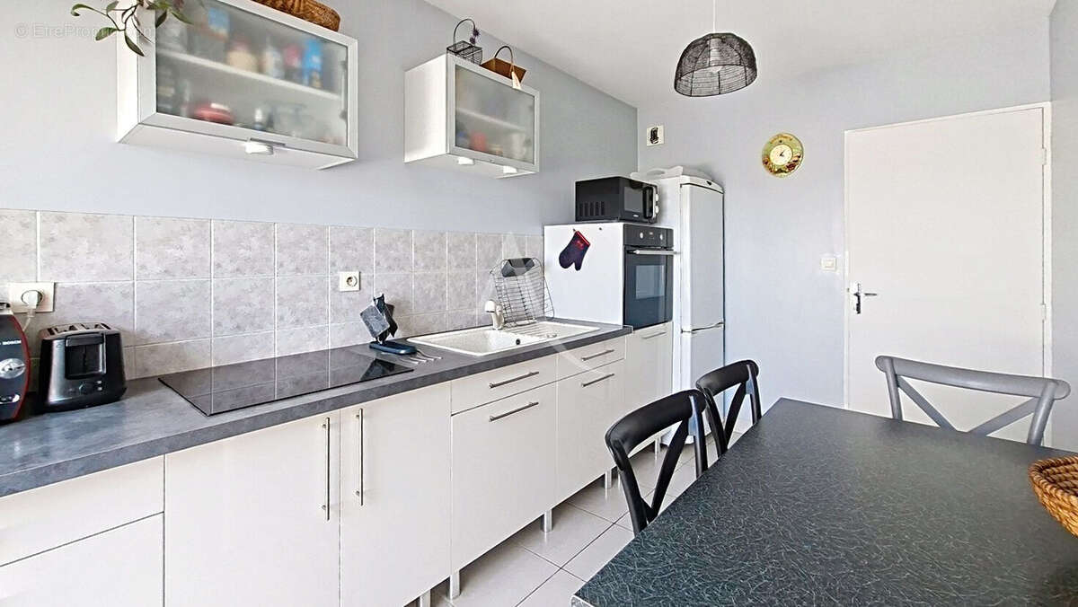 Appartement traversant avec ascenseur - Dernier étage - Angers (Saint-Lazare / Place Bichon) - photo 4