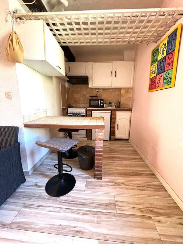 A Saisr Sur Toulon Ouest ! Coquet Appartement Type 1 - photo 4