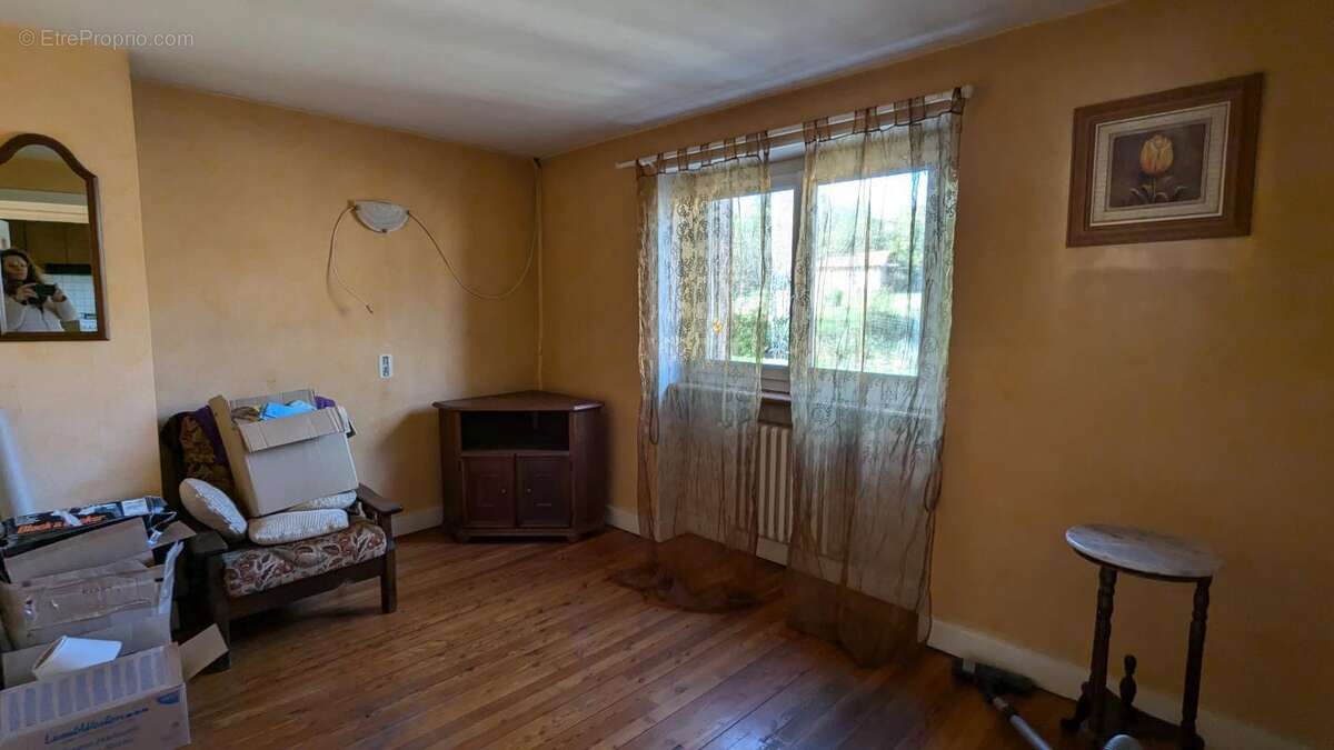 Maison à SAINT-REMY-SUR-DUROLLE