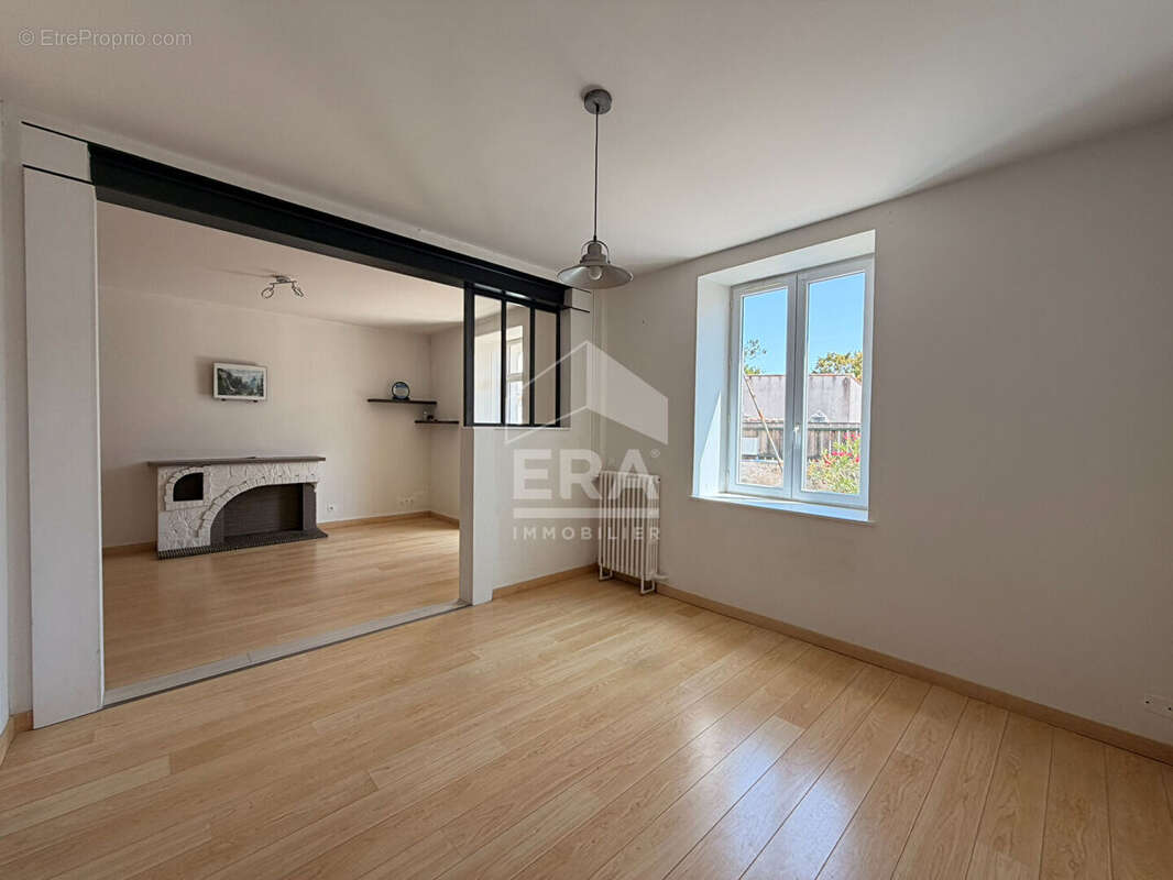 À vendre ? Maison de charme en coeur de bourg ? 90 m² ? Lagord - photo 4