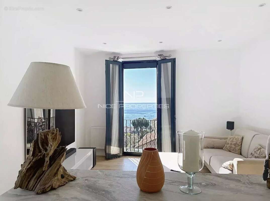 Appartement à ROQUEBRUNE-CAP-MARTIN