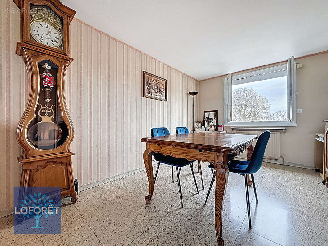 Appartement à CHENNEVIERES-SUR-MARNE