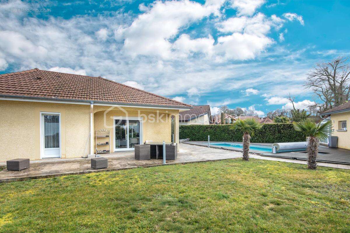 Maison à BEAUCROISSANT