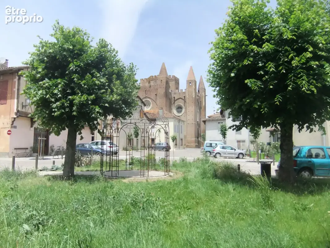 Simorre, maison de village de 220m2 avec jardinet/cour de 90 m2 - photo 37