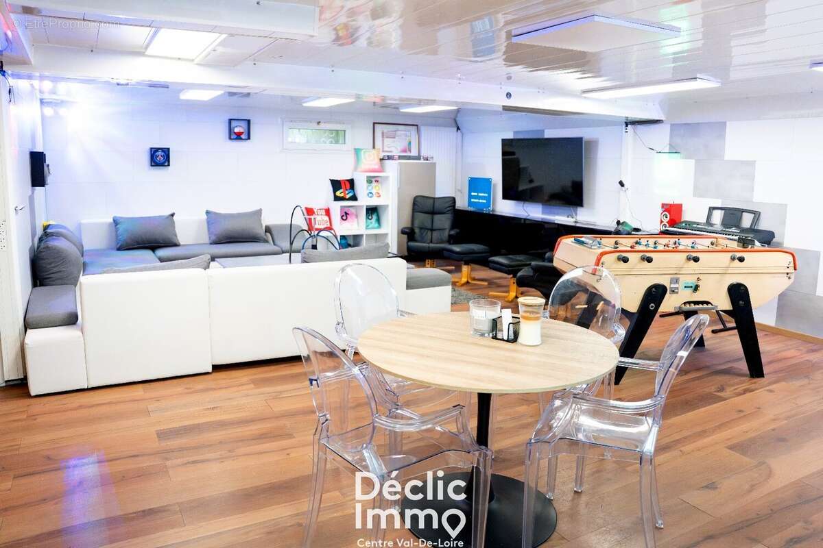 Maison à SAINT-CYR-SUR-LOIRE