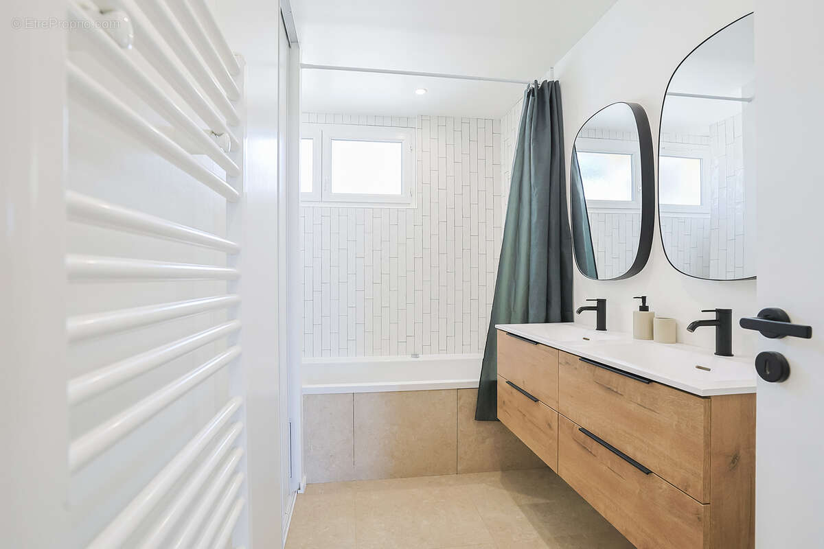 Appartement à LA FARLEDE