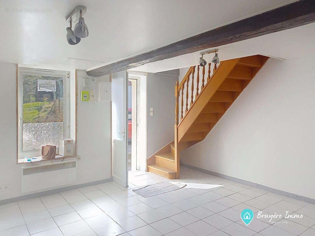 Maison à SARS-POTERIES