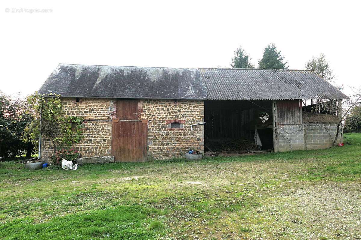 Maison à SAINT-CYR-DU-BAILLEUL