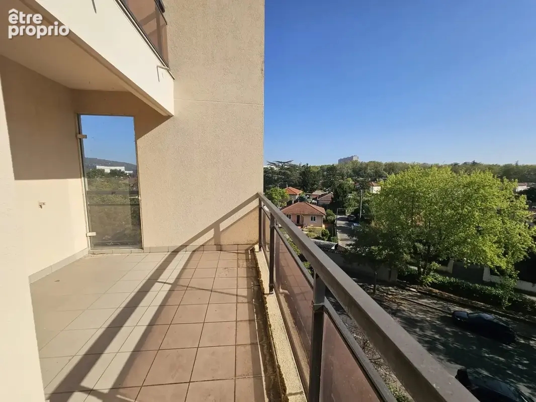 Appartement à vendre 6 pièces CALUIRE ET CUIRE (69) - photo 3