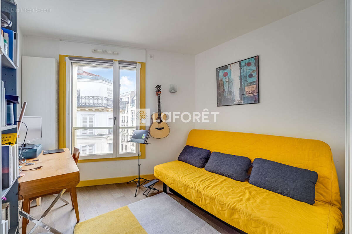 Appartement à PARIS-14E