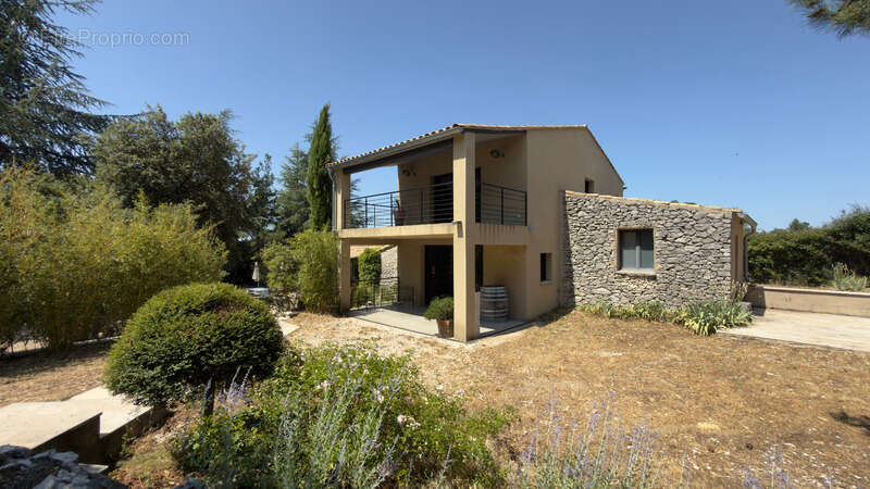 Grande propriété avec Piscine Naturelle - Élégance provençale entre Mont Ventoux et Luberon en EXCLUSIVITÉ - photo 4