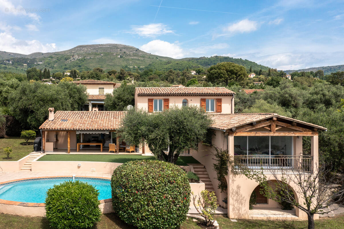 Maison à TOURRETTES-SUR-LOUP