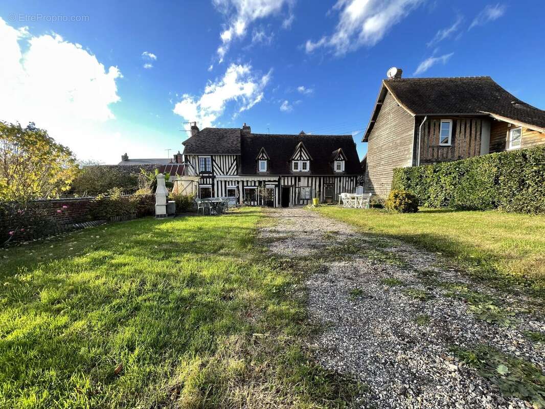 Maison à PERCY-EN-AUGE