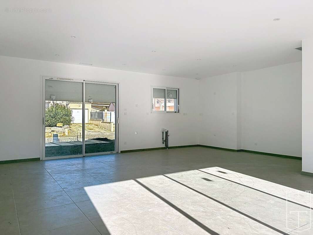 Maison à VALLON-PONT-D&#039;ARC