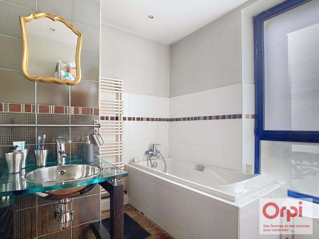 Maison à ISSY-LES-MOULINEAUX