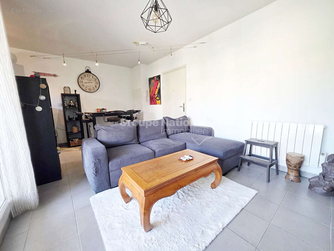 Appartement à SAINT-CHAMAS