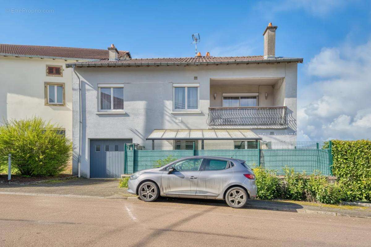 Maison à ROUVRES-EN-XAINTOIS