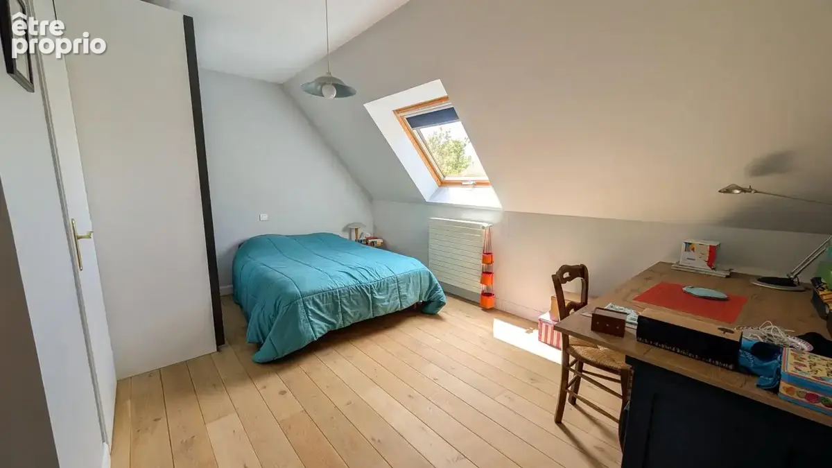 Maison d’architecte de 223 m² avec jardin et garage - photo 9