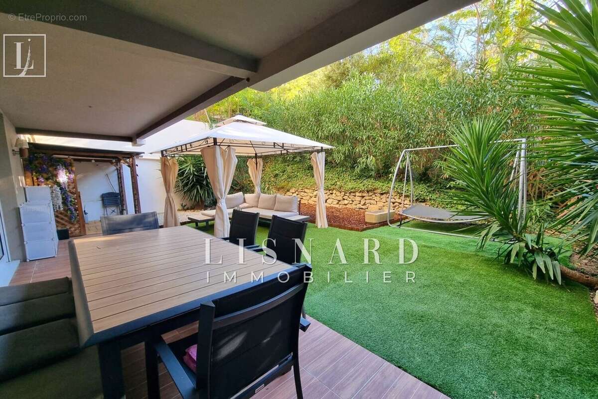 Appartement à VALLAURIS