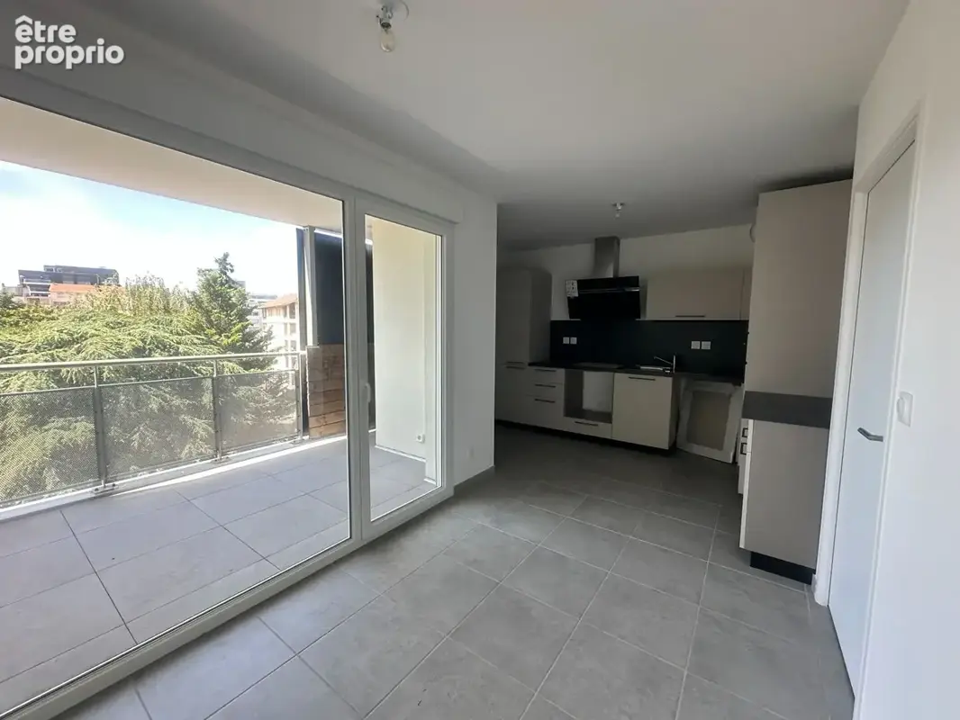 Appartement T4 de standing  77.33 m² - Dernier étage avec 3 terrasses  - Annemasse - photo 4