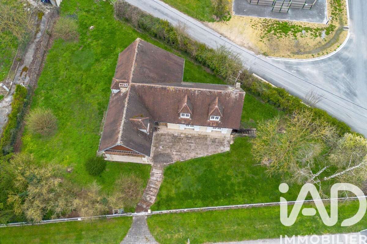 Photo 2 - Maison à FERE-CHAMPENOISE