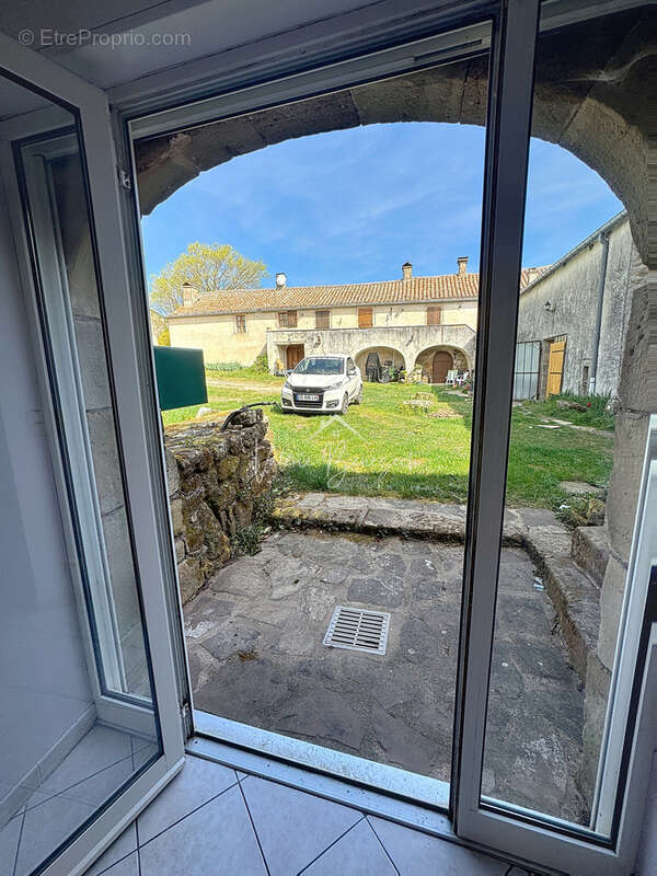 Maison à LES COSTES-GOZON