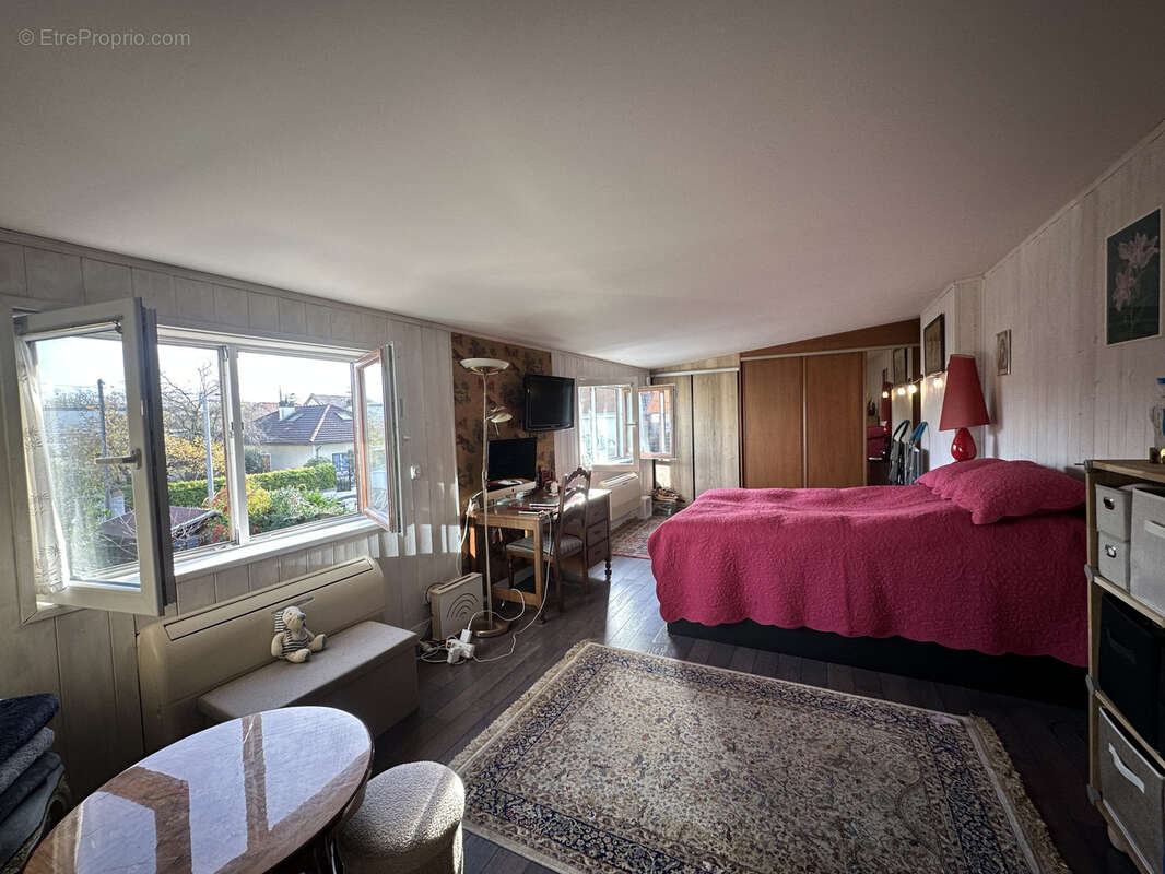 Maison à CHAMPIGNY-SUR-MARNE