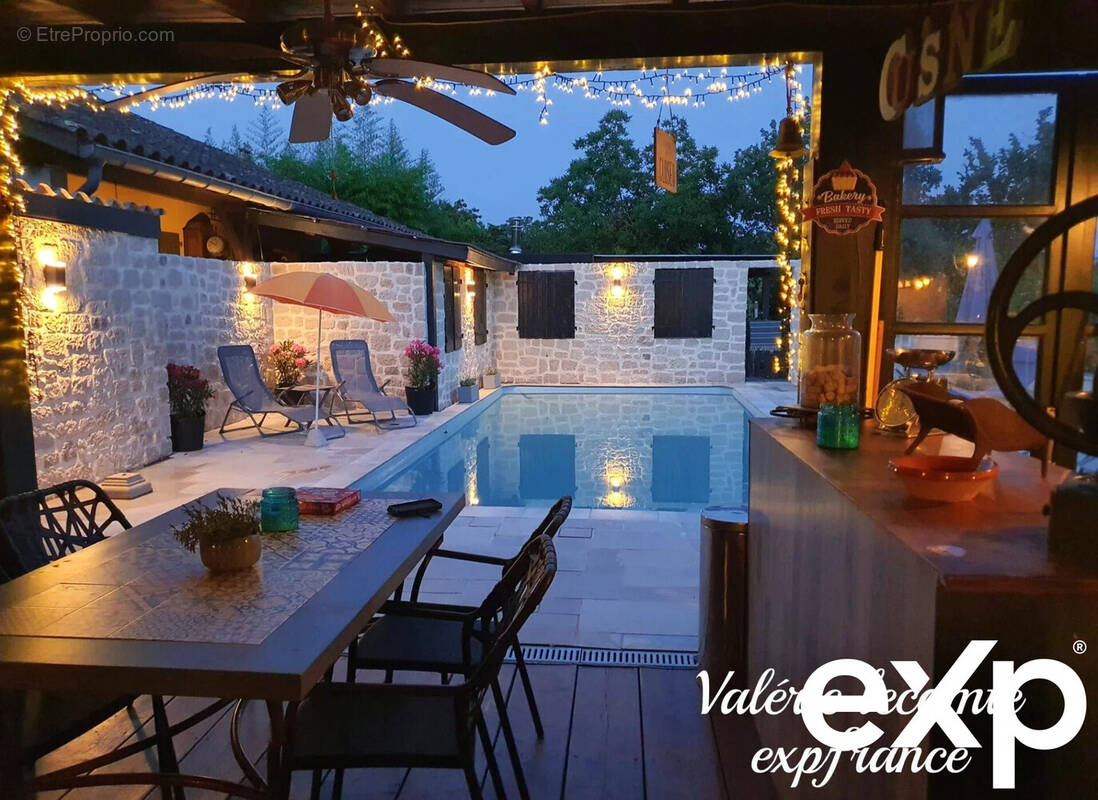 Maison à MONTFERMIER