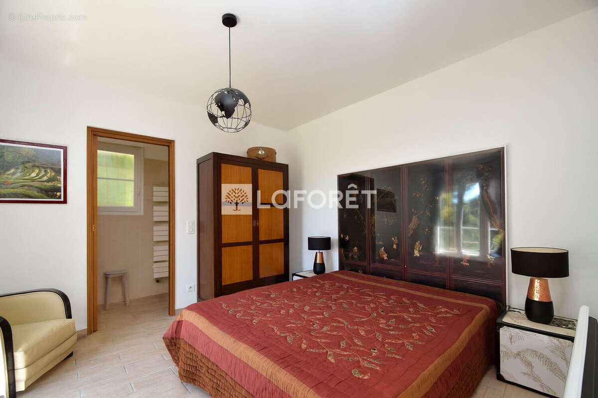 Maison à MONTAUROUX