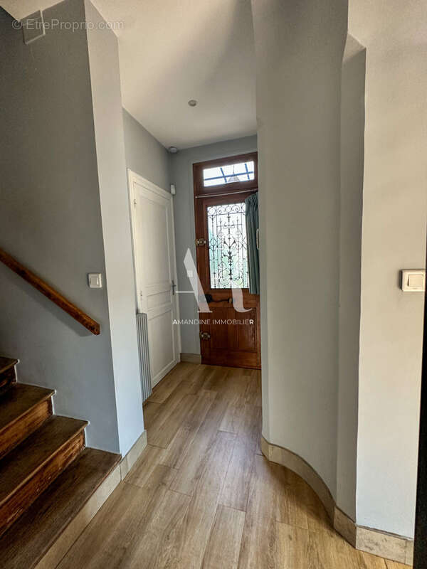 Maison à SAINT-MAUR-DES-FOSSES