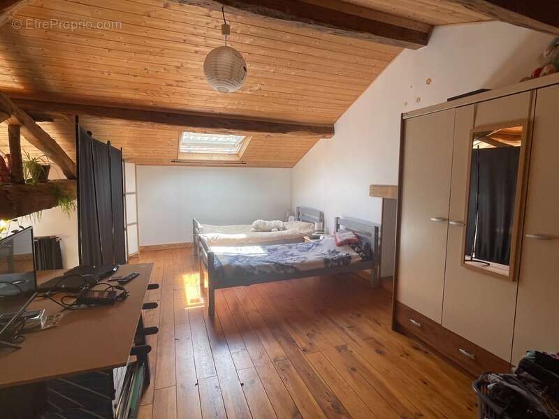 Maison de charme avec deux granges et cour intérieur 1370 m2 - photo 24