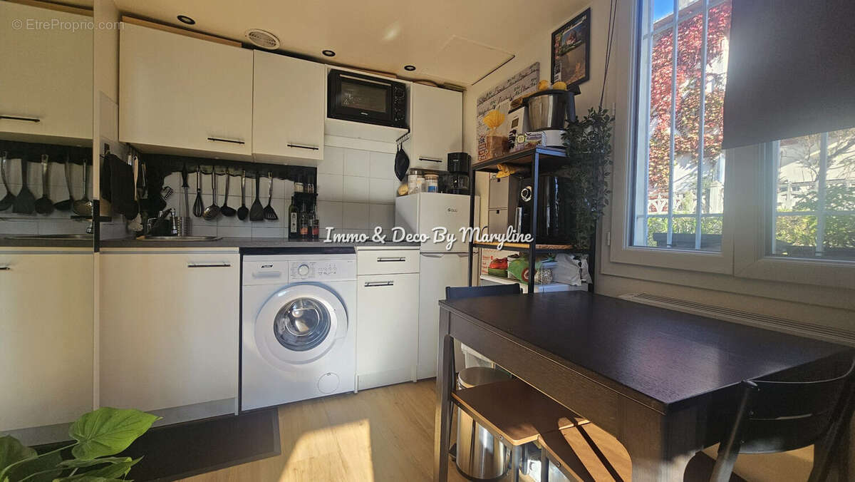 Commerce à SAINT-MAUR-DES-FOSSES