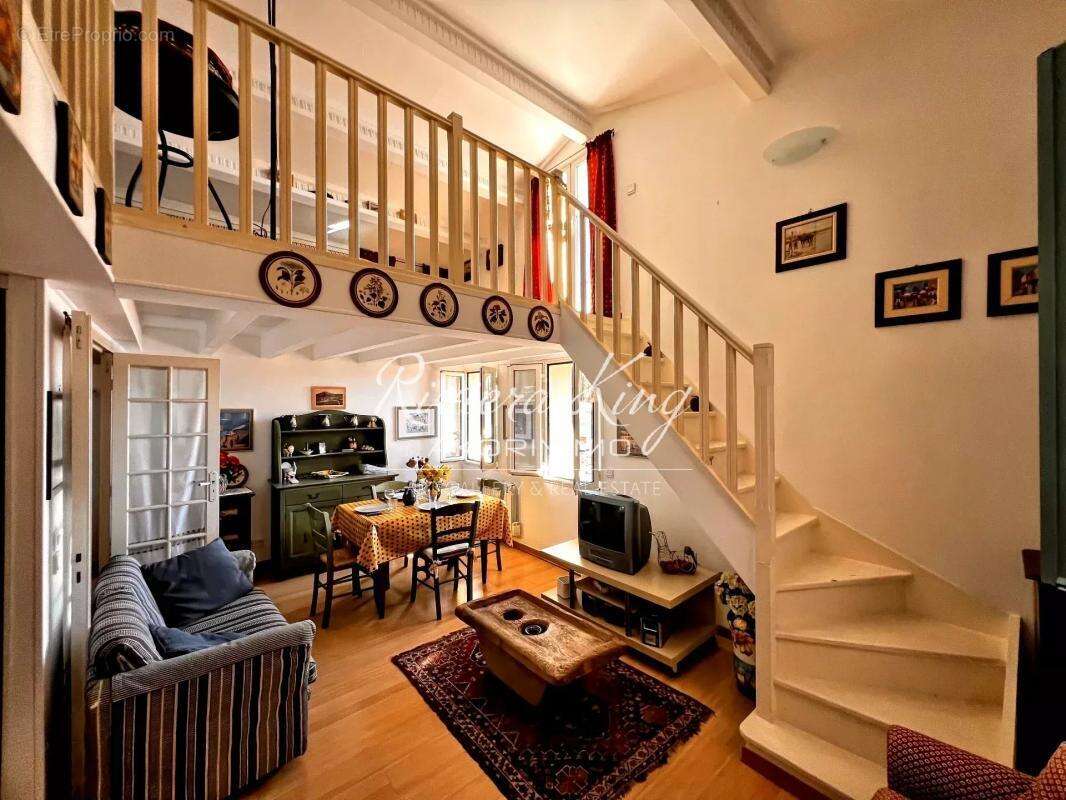 Appartement à VILLEFRANCHE-SUR-MER