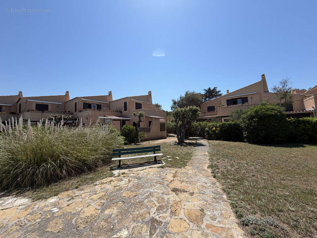 Appartement à SIX-FOURS-LES-PLAGES