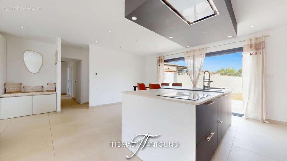 En exclusivite - plain pied - 3 chambres dont une suite parentale - climatisation gainable - garage - vue degagée - photo 7