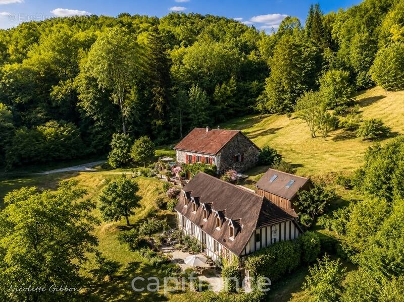 Maison à BEAULIEU-SUR-DORDOGNE