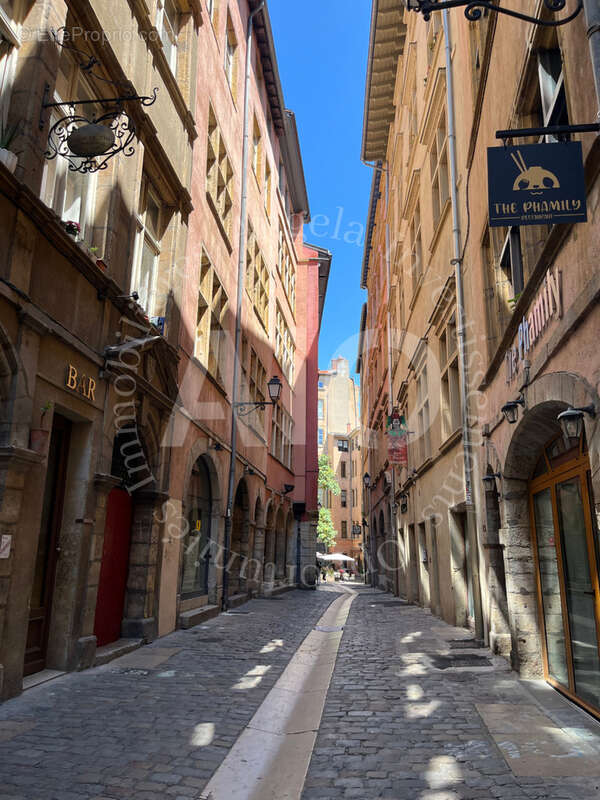 Commerce à LYON-5E