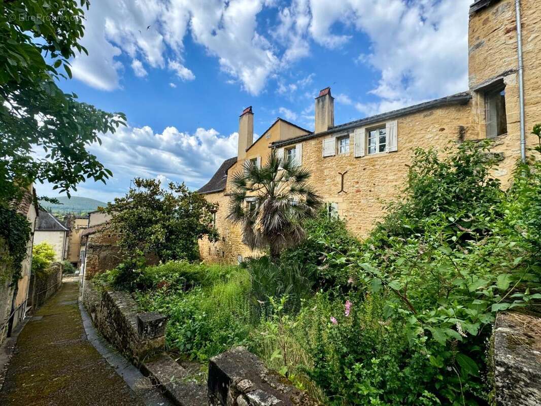 Demeure historique au coeur d'un village du Périgord Noir - photo 4